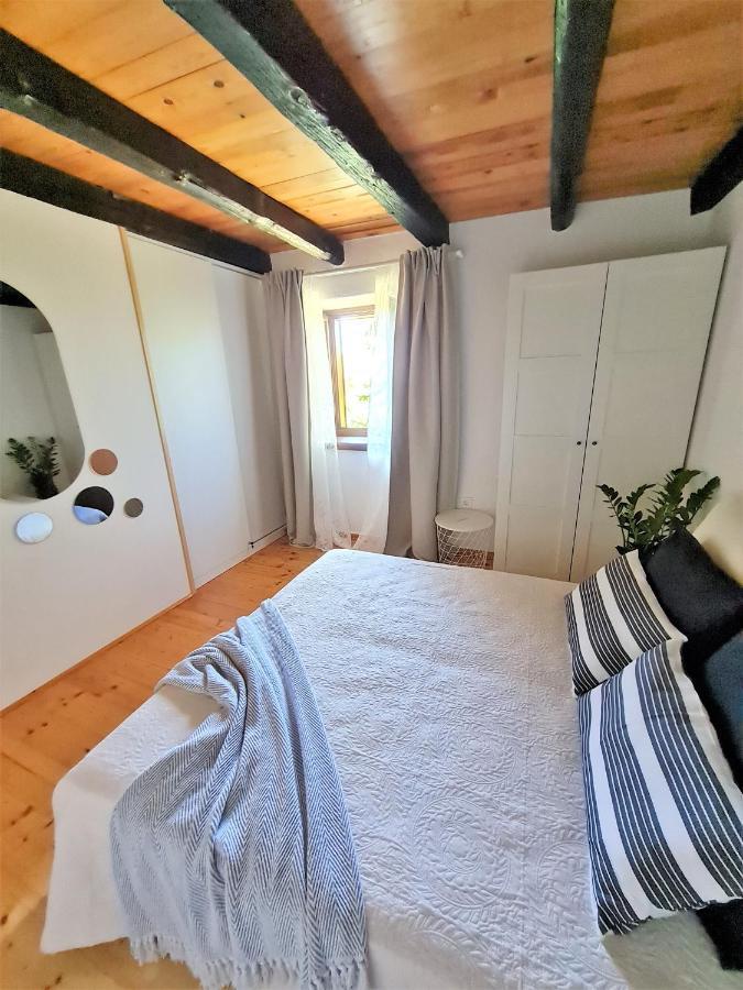 Stonehouse Ana With Jacuzzi Rovinj-Krmed Villa Exterior foto